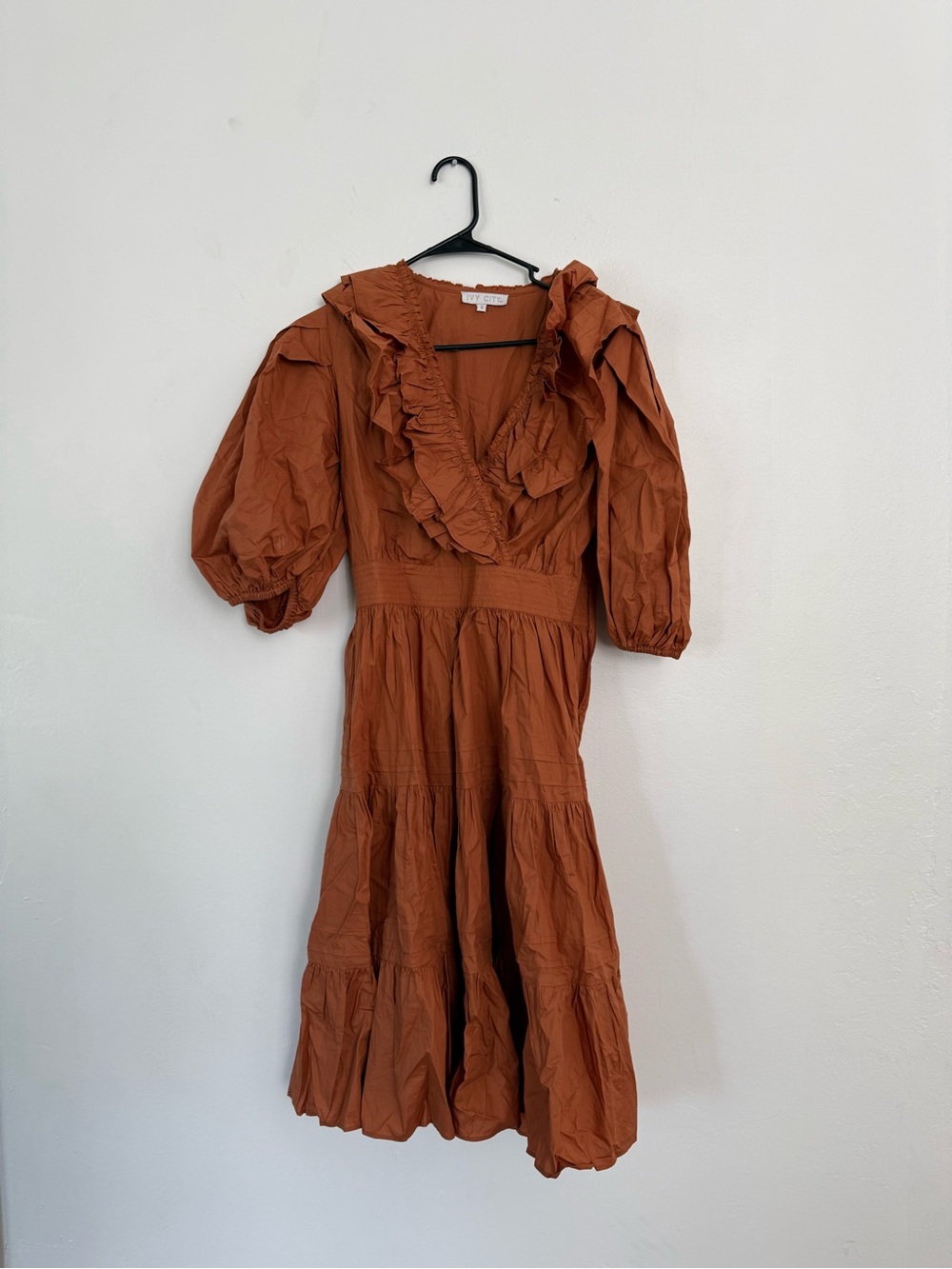 Ivy City Co Ruffle V-Neck Puff Sleeve Midi Dress — Rust Orange